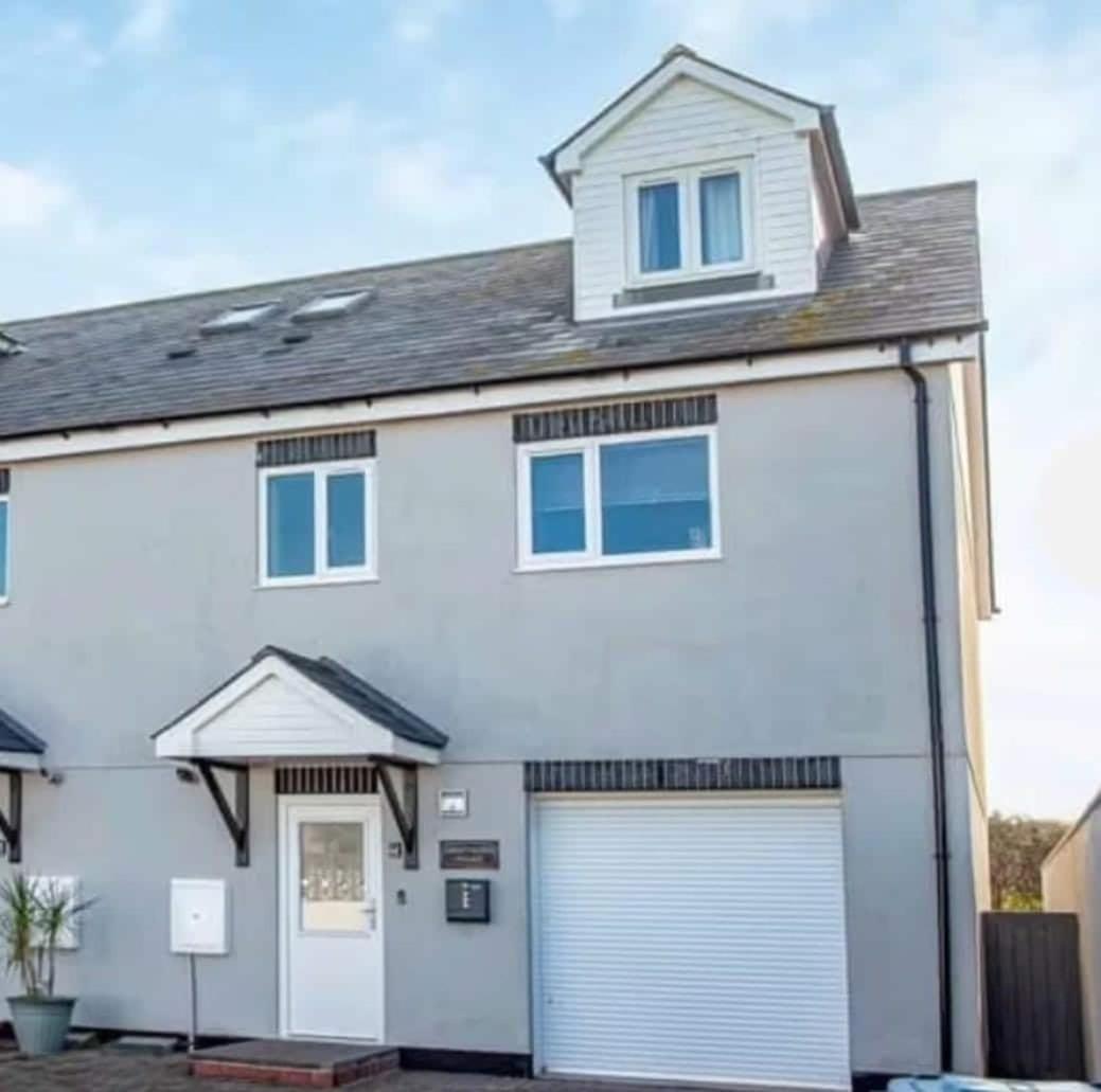 Three Bedroom House In Porth New Quay Exterior foto